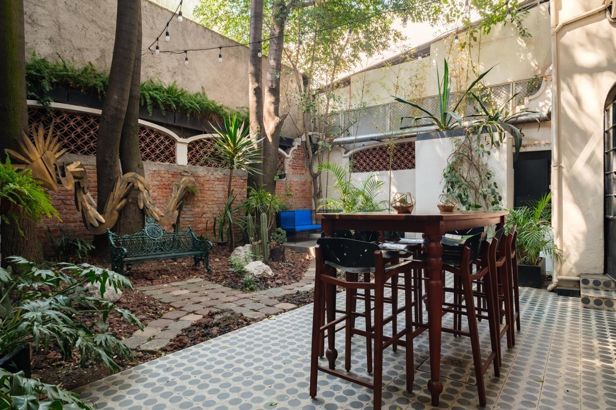 Pug Seal Polanco Allan Poe Mexico City Exterior photo